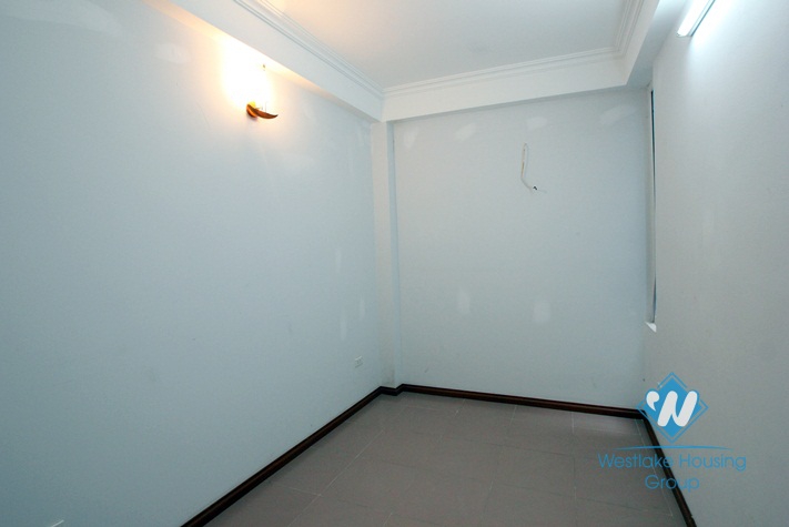 Cozy house for rent in Nghi Tam Village, Tay Ho, Hanoi